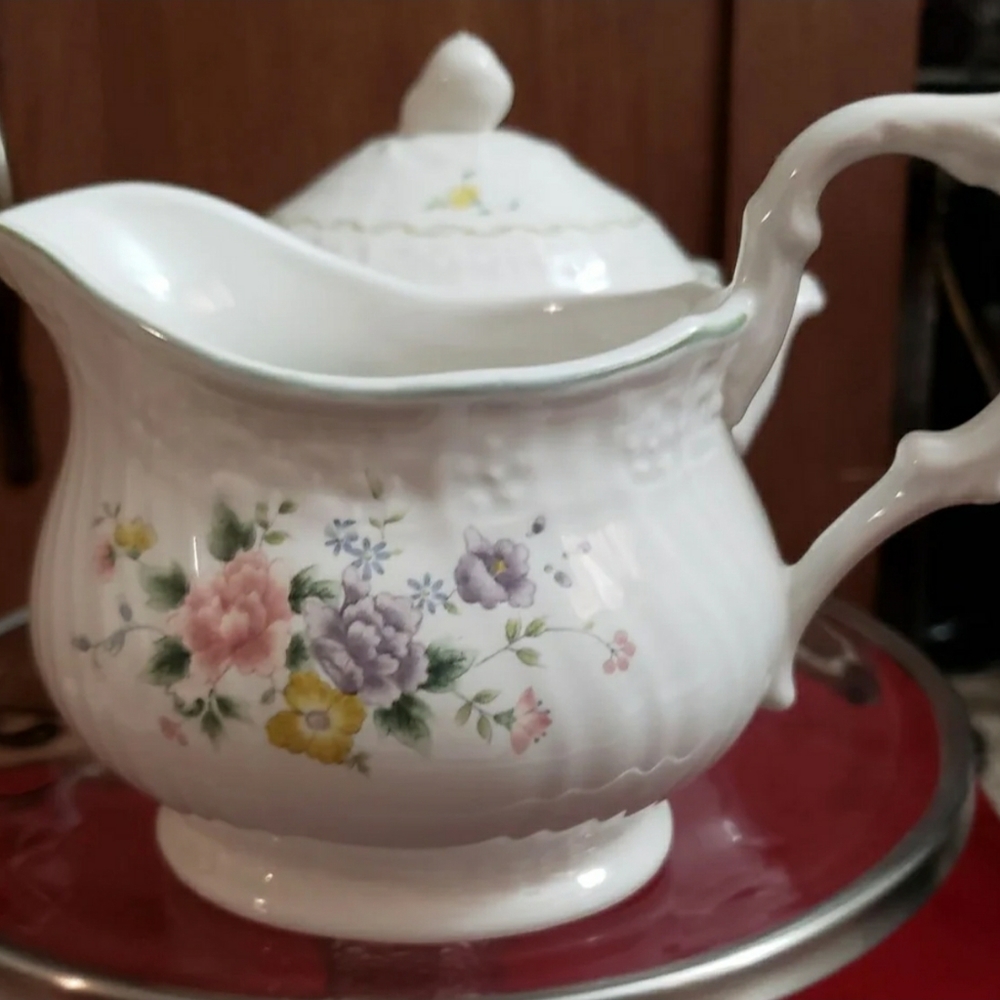 Mikasa Renaissance Antique Rose Sugar and Creamer